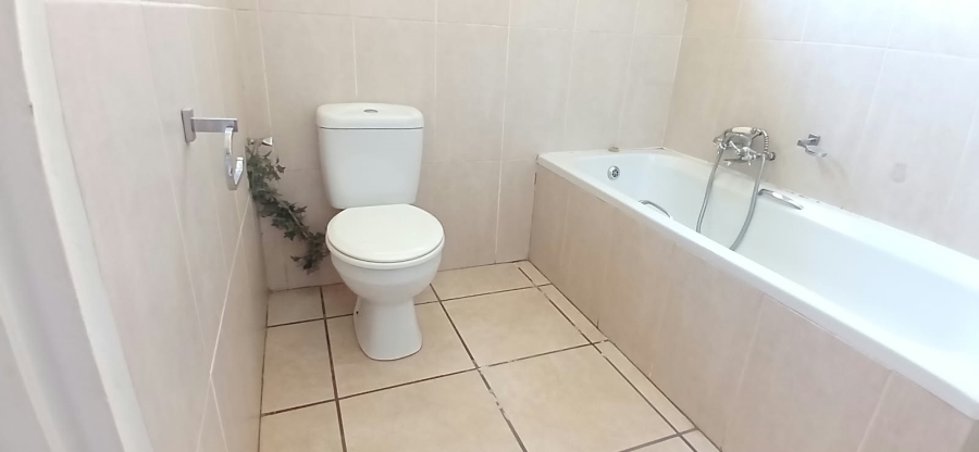 To Let 3 Bedroom Property for Rent in Bethlehem Rural Free State